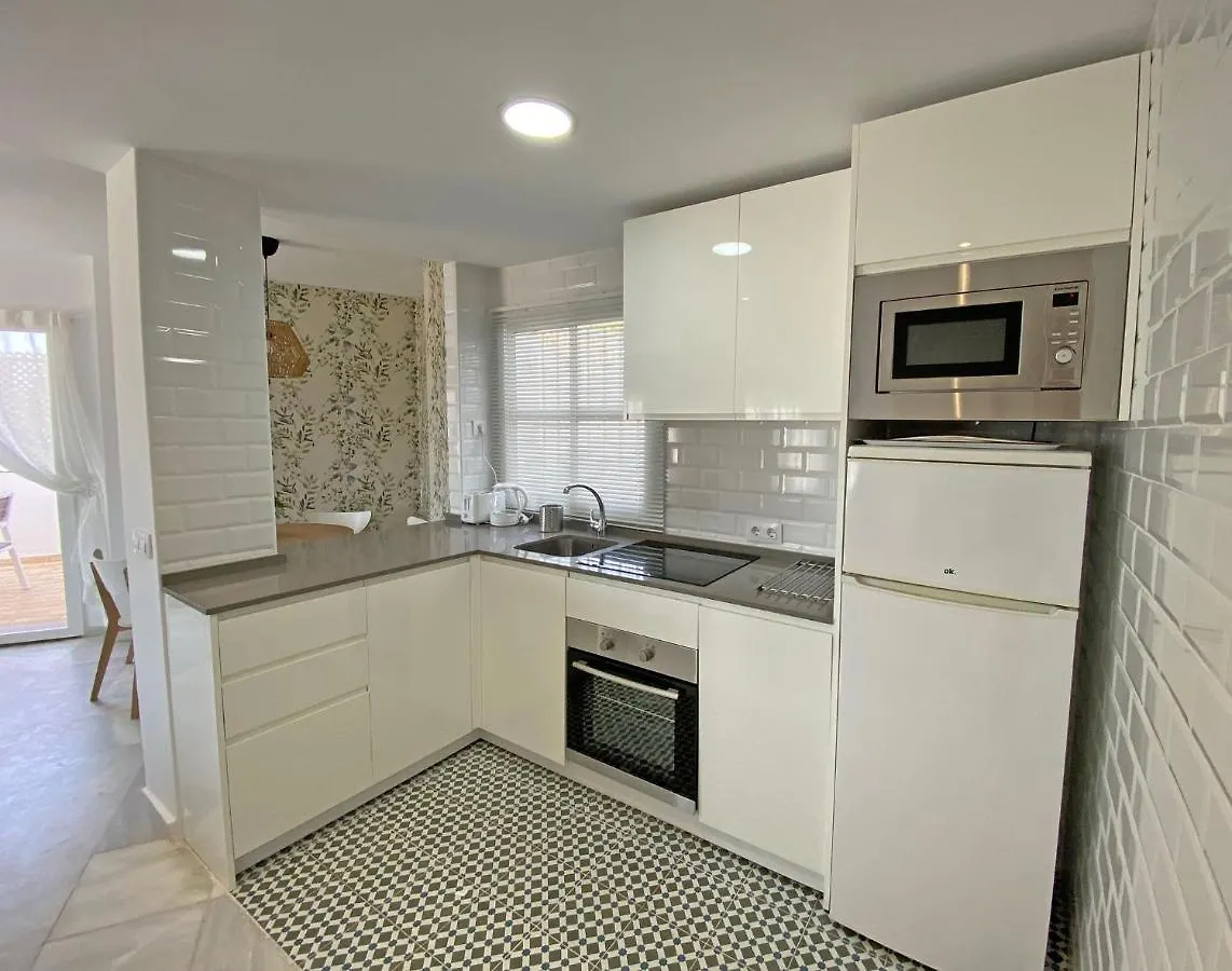 Santa Barbara A Beach Front Apartment With Sea View And Garage In Conil 科尼尔-德拉弗龙特拉